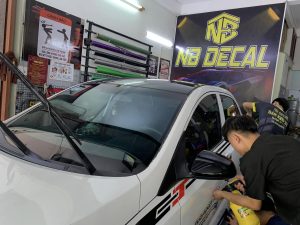 Combo Dán Film Cách Nhiệt Chống Nóng , Dán Trần đen Siêu Bóng , Tem Sườn Dành Cho A Trai Grand I10 2