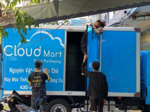 Dán Tem Quảng Cáo Full Xe Cho Công Ty Cloud Mart