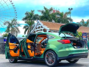 Ford Focus đổi Trắng Thay Xanh