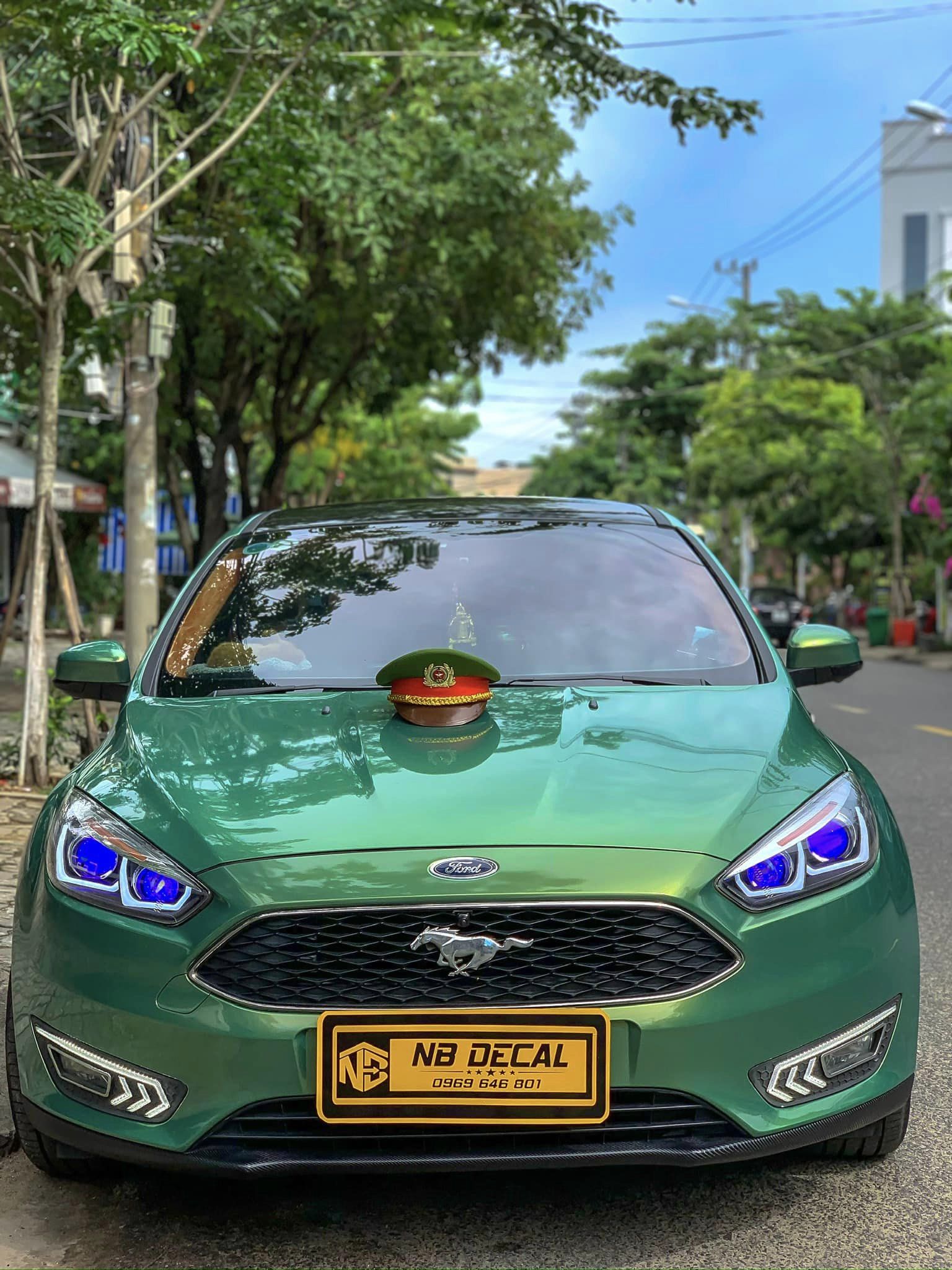 Ford Focus đổi Trắng Thay Xanh 6