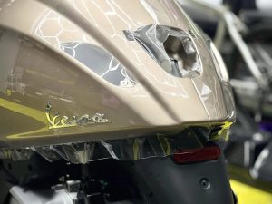 Thi Công Dán Ppf Tpu Trên Bề Mặt Xe Vespa Sprint 3