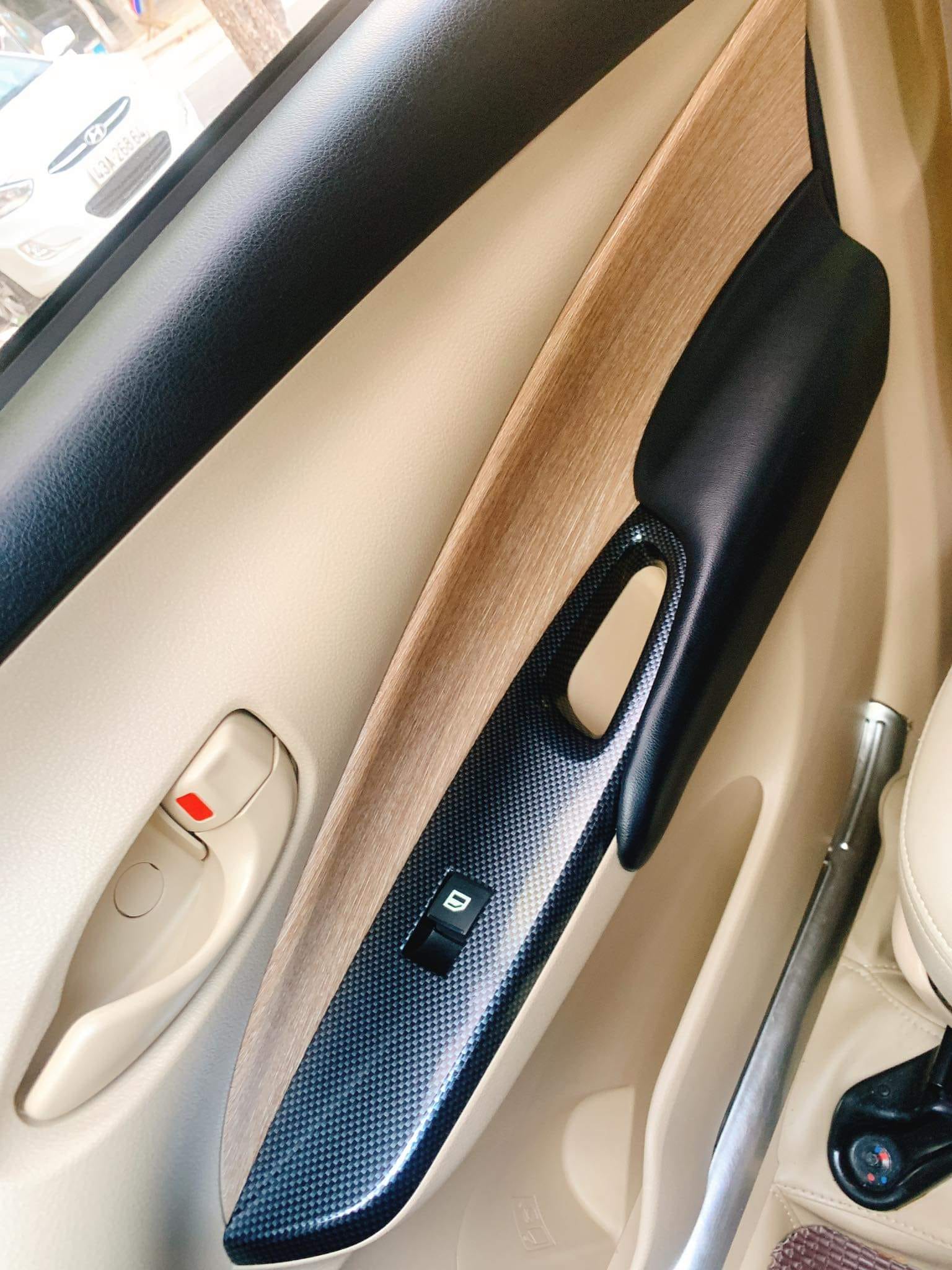 Vios Dán Nội Thất Decal Vân Gỗ Và Cacbon Cực Xịn Và Sang Chảnh