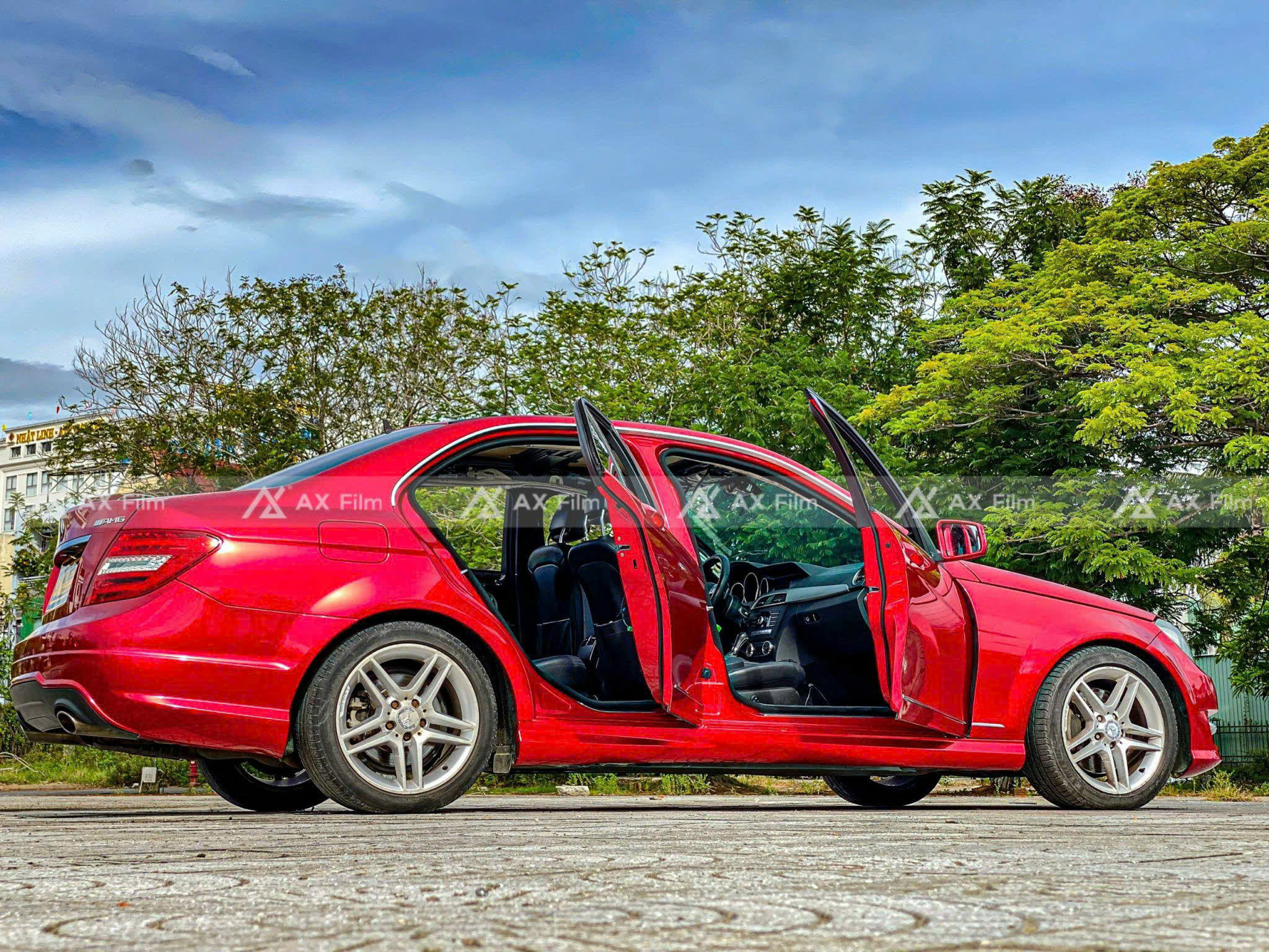 MERCEDES GLC 300 ĐỔI ĐỎ THAY XANH với thương hiệu decal AXFILM