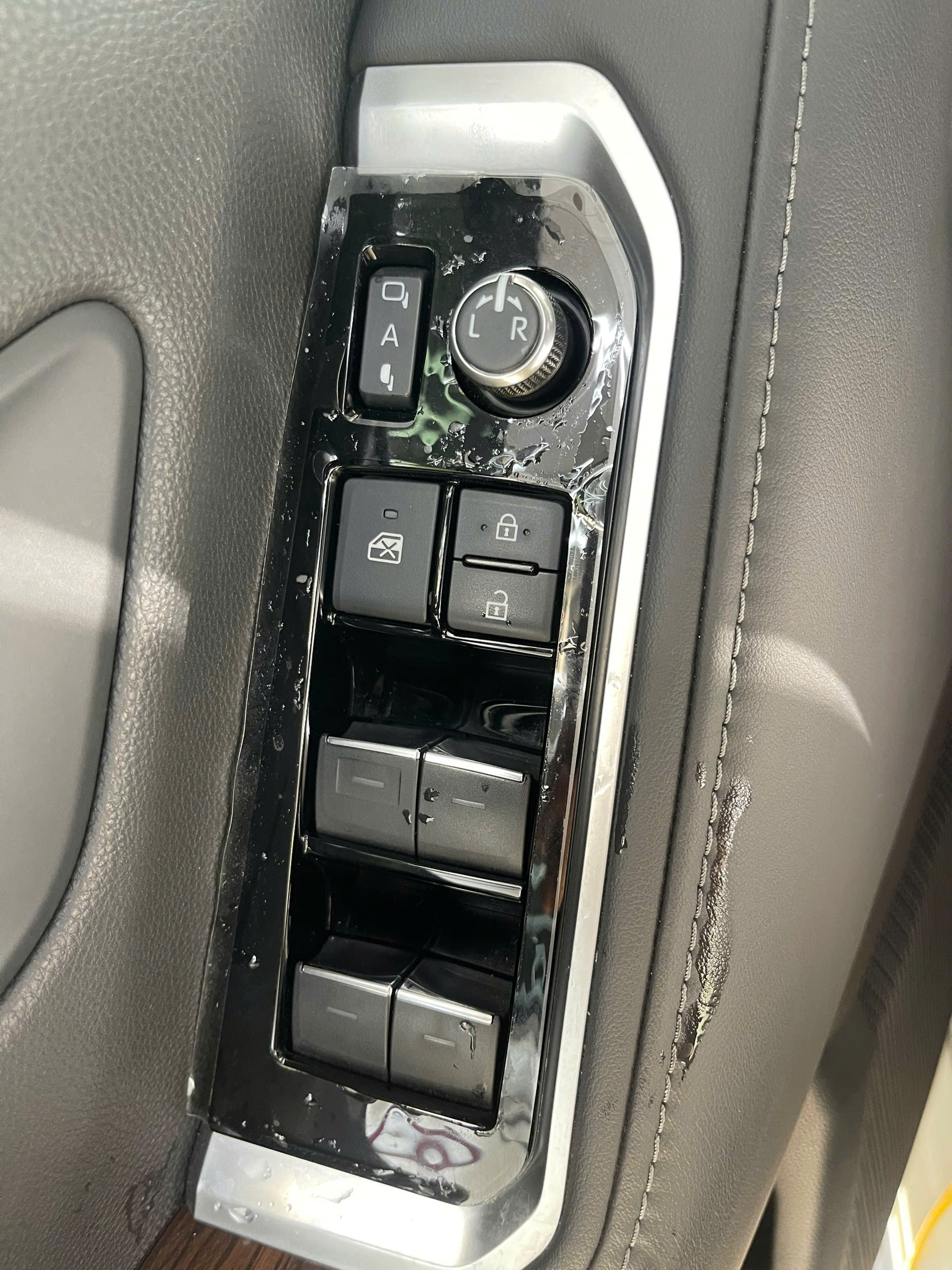 Z5893854999819 0e1d6cd151b85b217bd78f8361cdf792