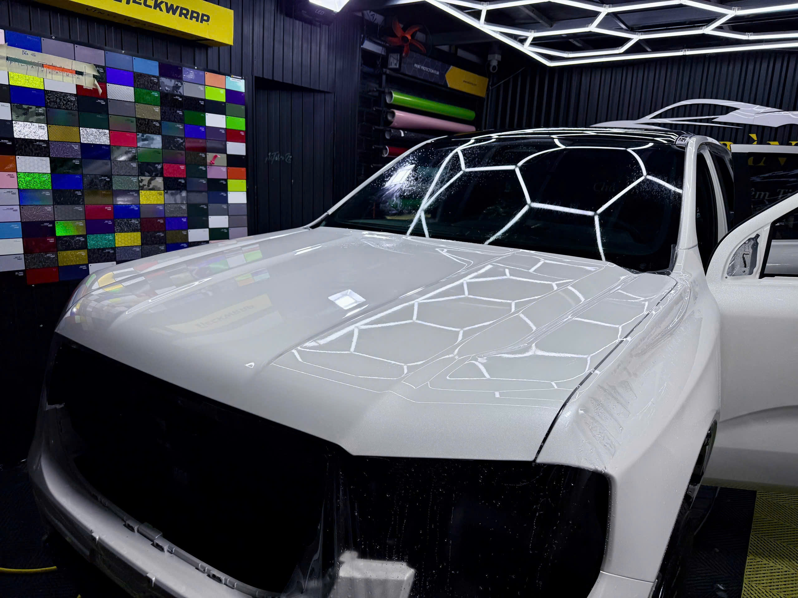 291945704072856355530