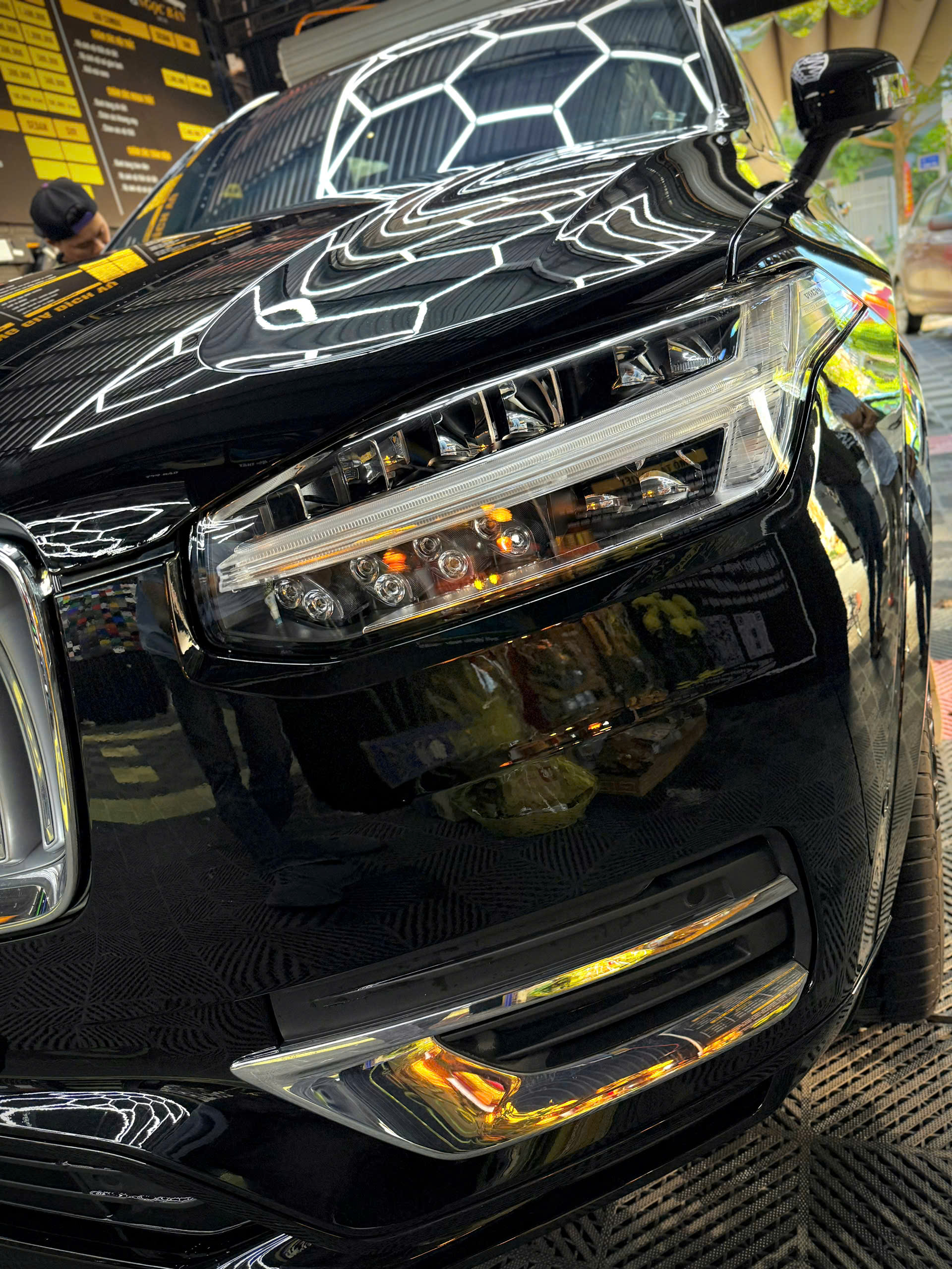 44268191380958684018